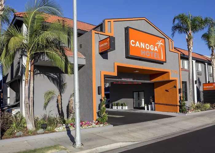Canoga Hotel At Warner Center